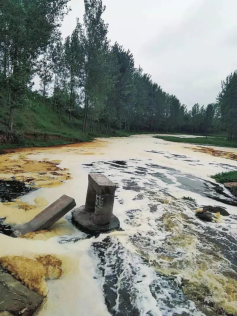 堿式氯化鋁BAC生產廠家重磅3天偷排污水3.9萬噸,罰款50萬?千畝酸性滲坑,罰30萬?