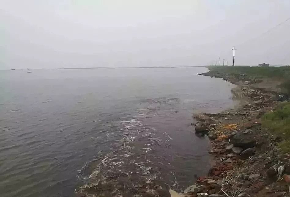 堿式氯化鋁BAC生產廠家重磅3天偷排污水3.9萬噸,罰款50萬?千畝酸性滲坑,罰30萬?