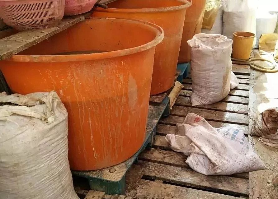 精制海綿鐵濾料除氧劑廠家化工廠污染環境,老板員工被公安機關一鍋端走,最高獲刑7年!