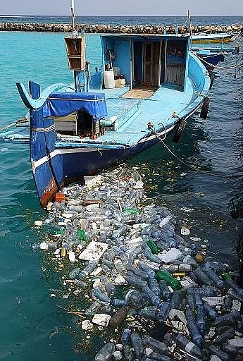 2022年液面覆蓋球廠家這個“垃圾大國”,真是讓我開眼了!